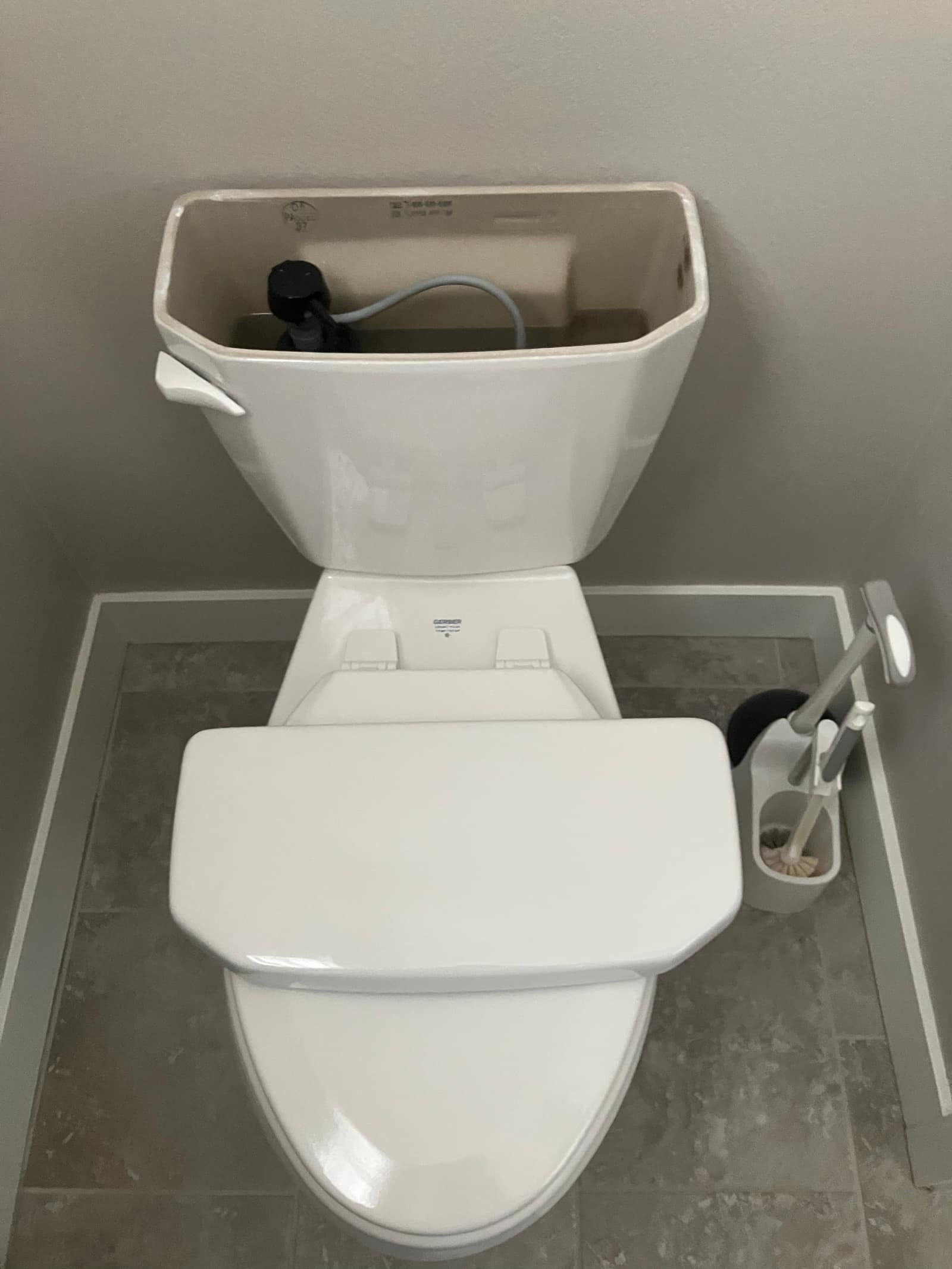 Toilet installed by Andy's Plumbing & Drain